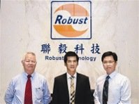 聯毅科技副總經理杜興邦（左起）、總經理林仲章、協理孫有志為公司經營鐵三角。
