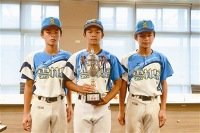 雲林褒忠國小棒球隊成員胡振義（左）、胡振利（右）雙胞胎兄弟，雙雙入選為國家代表隊，在亞洲盃少棒賽為國爭光。