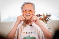 88歲的黃春明相信日日好日，多活一天賺一天。攝影╱沈昱嘉